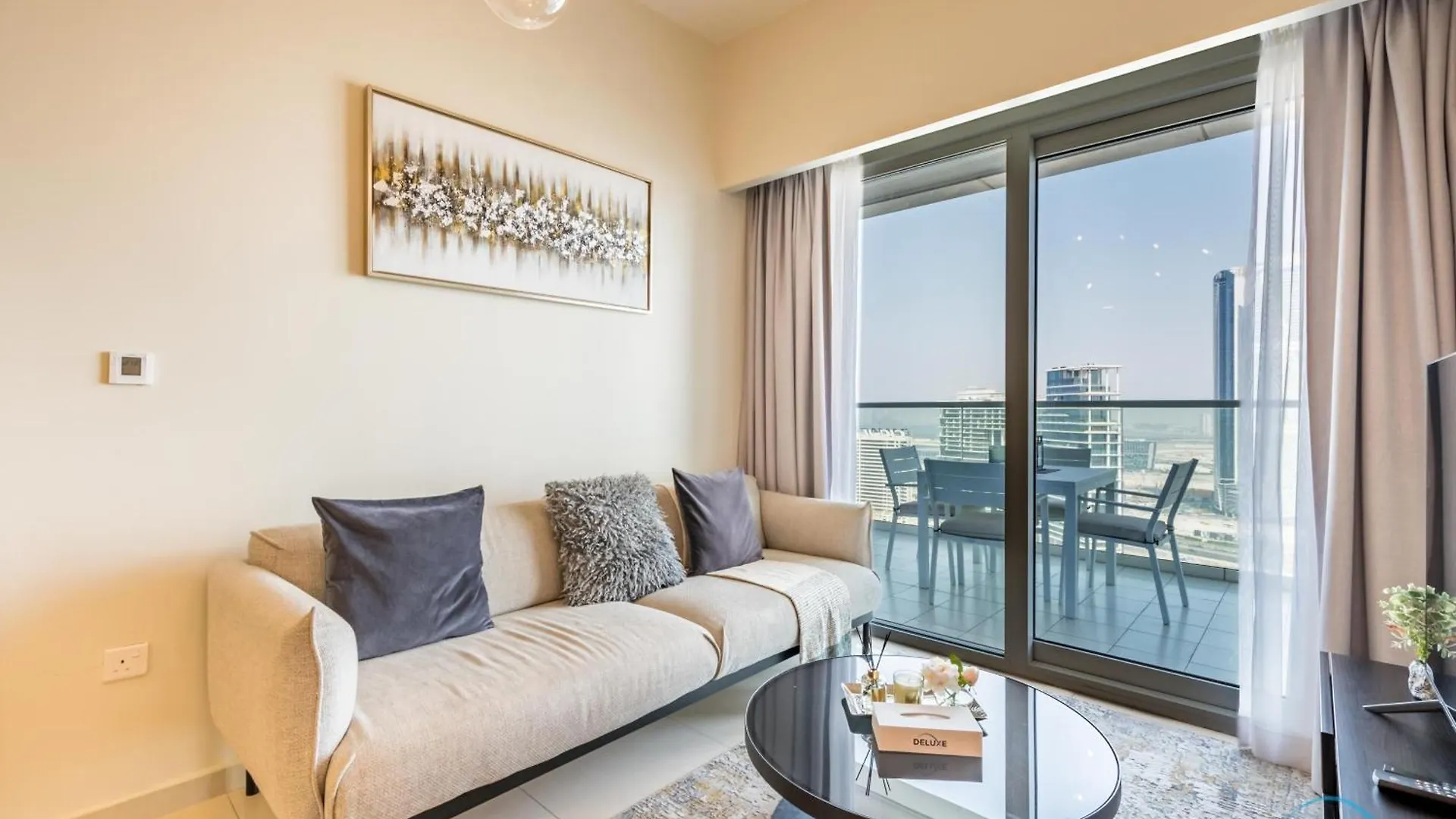 Enticing 2Br Apartment In Reva Residences, Business Bay By Deluxe Holiday Homes Dubai